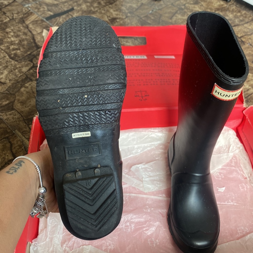 KIDS SIZE 3 HUnter boots, worn 3x times. - Picture 3 of 7